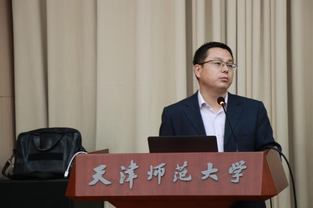 副部长杨海波教授主持讲座